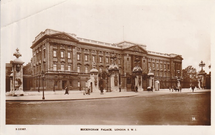 PC_London-BuckinghamPalace